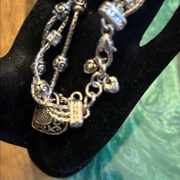Brighton Reno Heart Bracelet features a silver-plated triple chain design, EUC - Picture 3 of 8